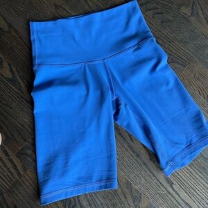 Aritzia TNA action butter blue shorts
